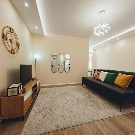 Luxury Apartment At Myslym Shyri Tirana Esterno foto